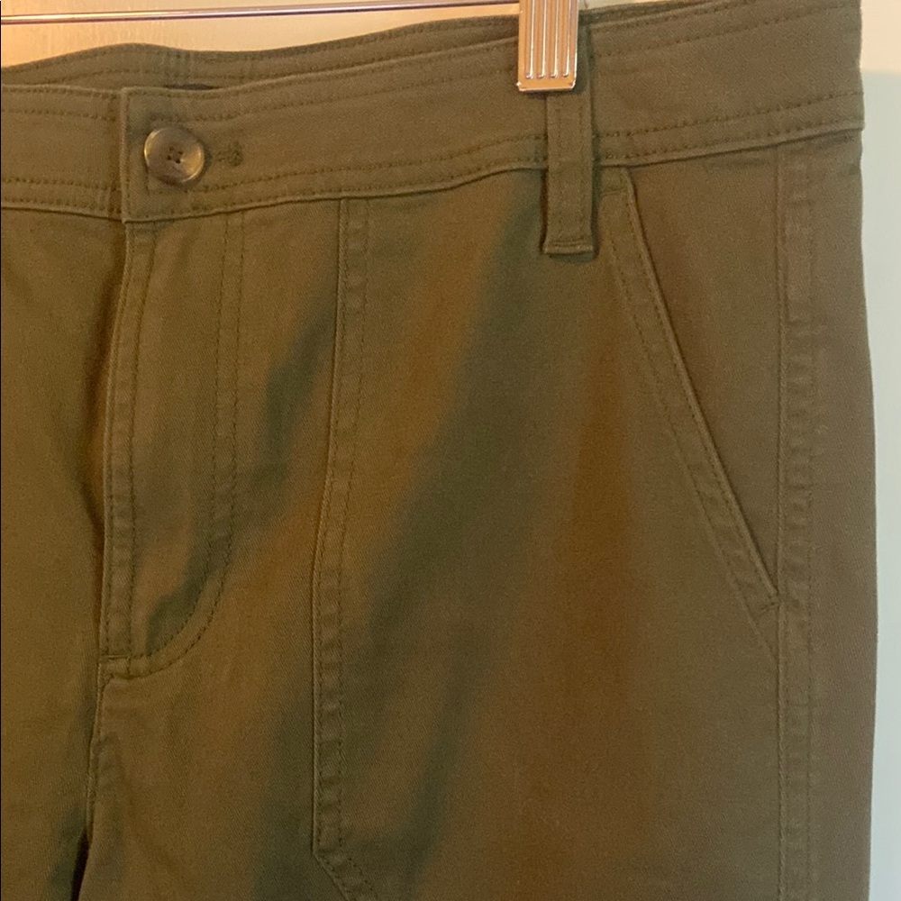 J. Crew Olive Green Cargo Pants Size 8 - Picture 5 of 11